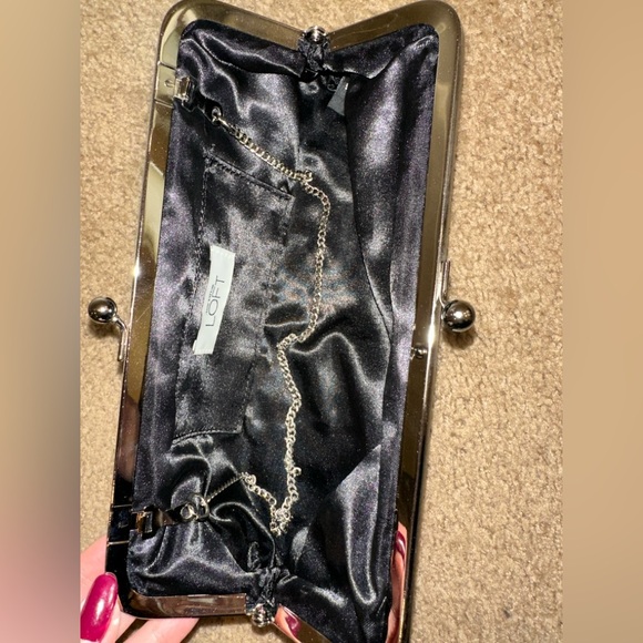 Black Sequin Snap Clutch Ann Taylor LOFT with hidden chain convertible chain ๐ค - Picture 7 of 8